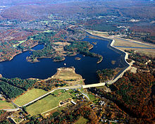 220px-USACE Mansfield Hollow Lake